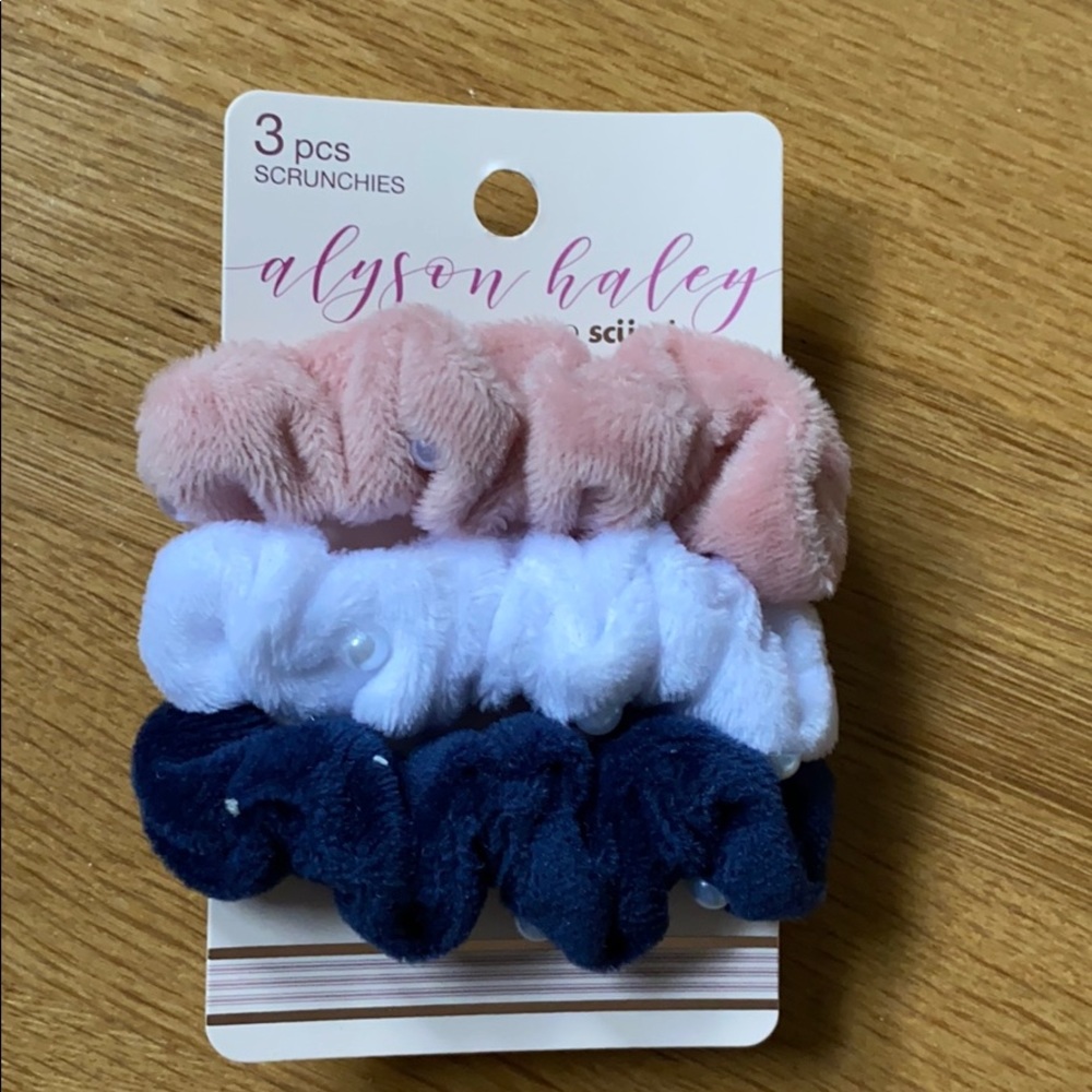 new three pack scrunchies